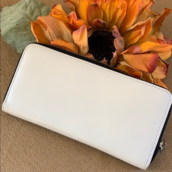 co-lab Handbags - Co-Lab %100 Genuine Leather Women’s Wallet